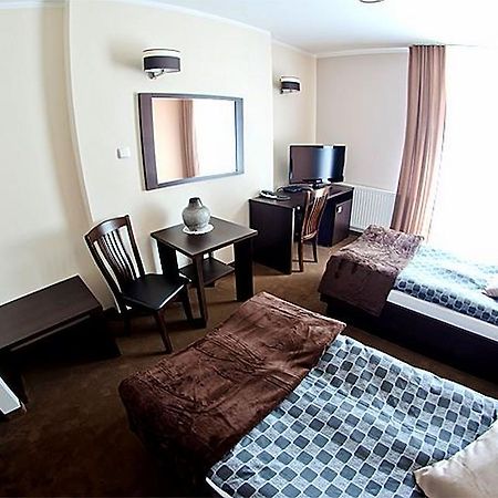 Bed and Breakfast Willa Tanona à Białystok Extérieur photo
